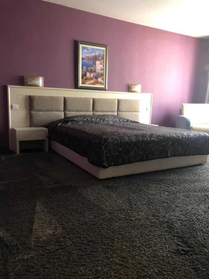 Hotel Concorde Veliko Turnovo Bagian luar foto