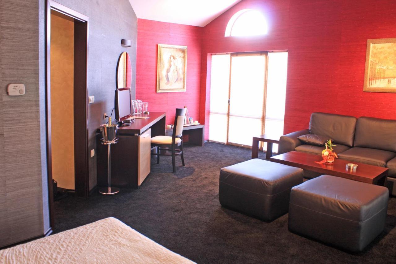 Hotel Concorde Veliko Turnovo Bagian luar foto