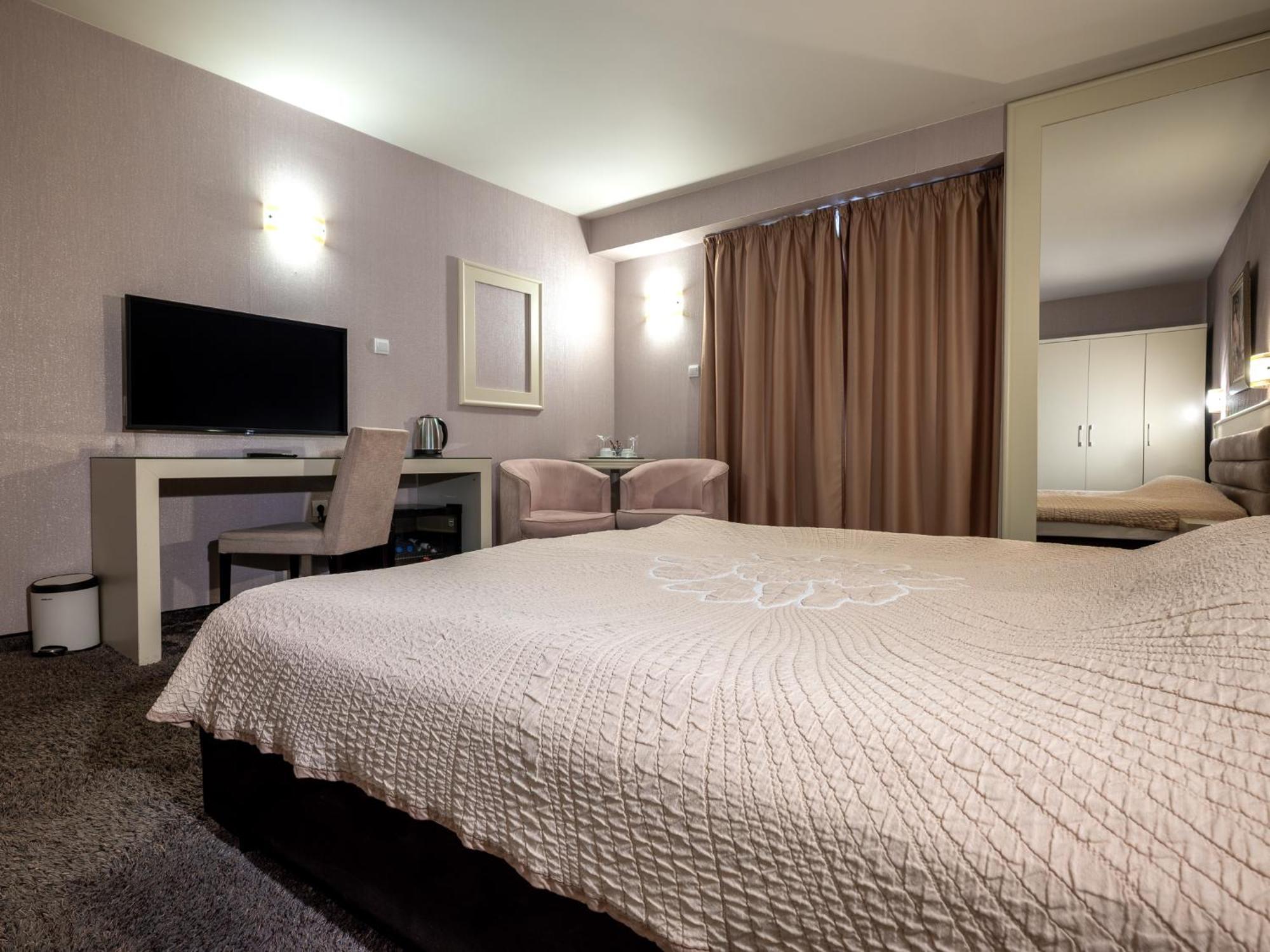 Hotel Concorde Veliko Turnovo Bagian luar foto