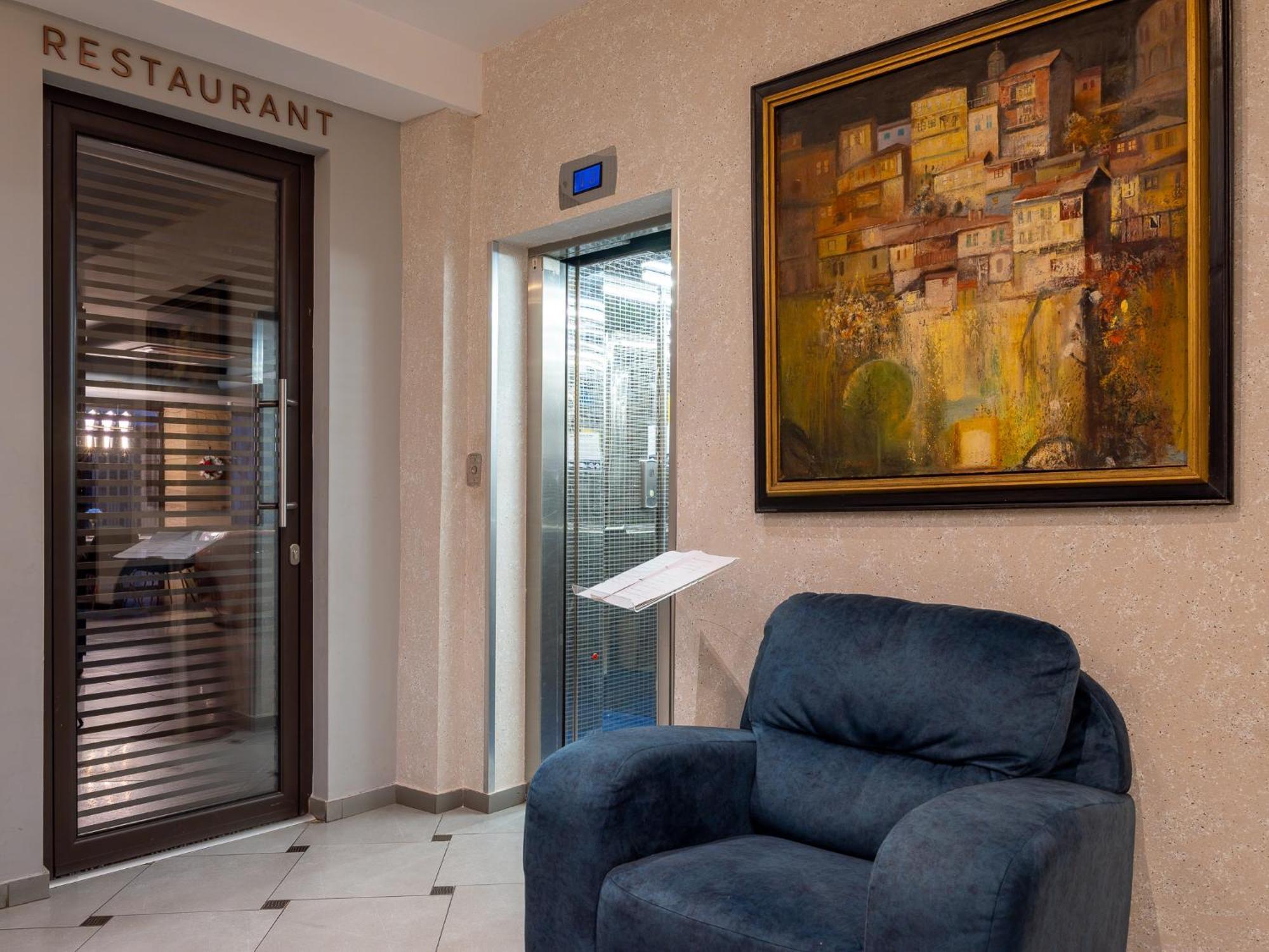 Hotel Concorde Veliko Turnovo Bagian luar foto