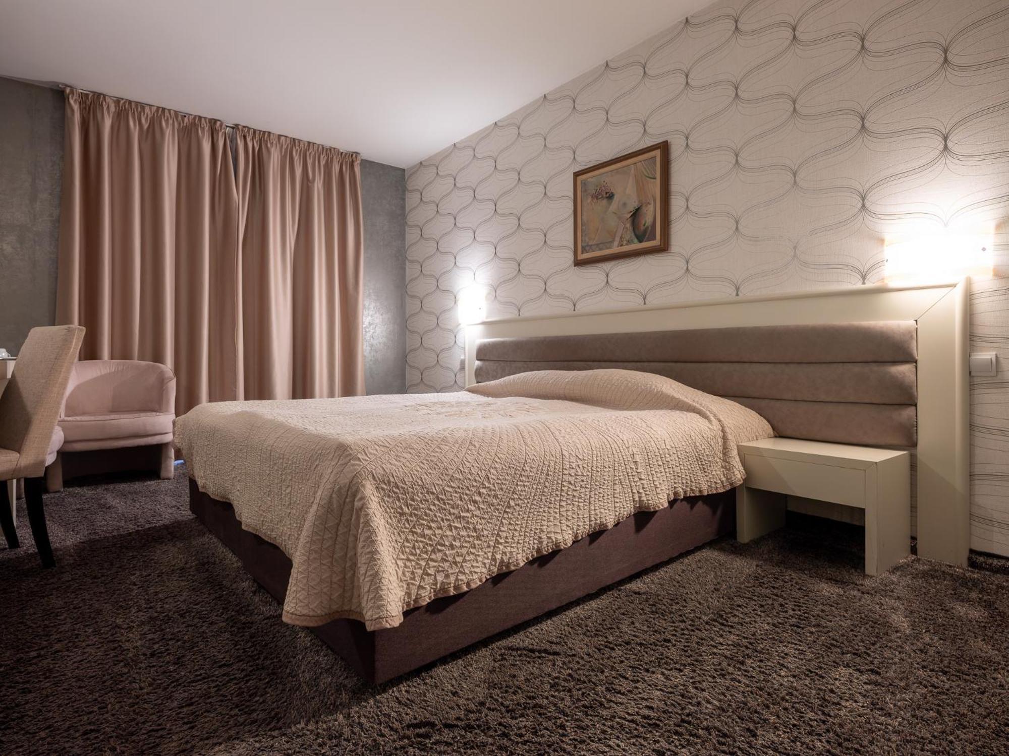 Hotel Concorde Veliko Turnovo Bagian luar foto