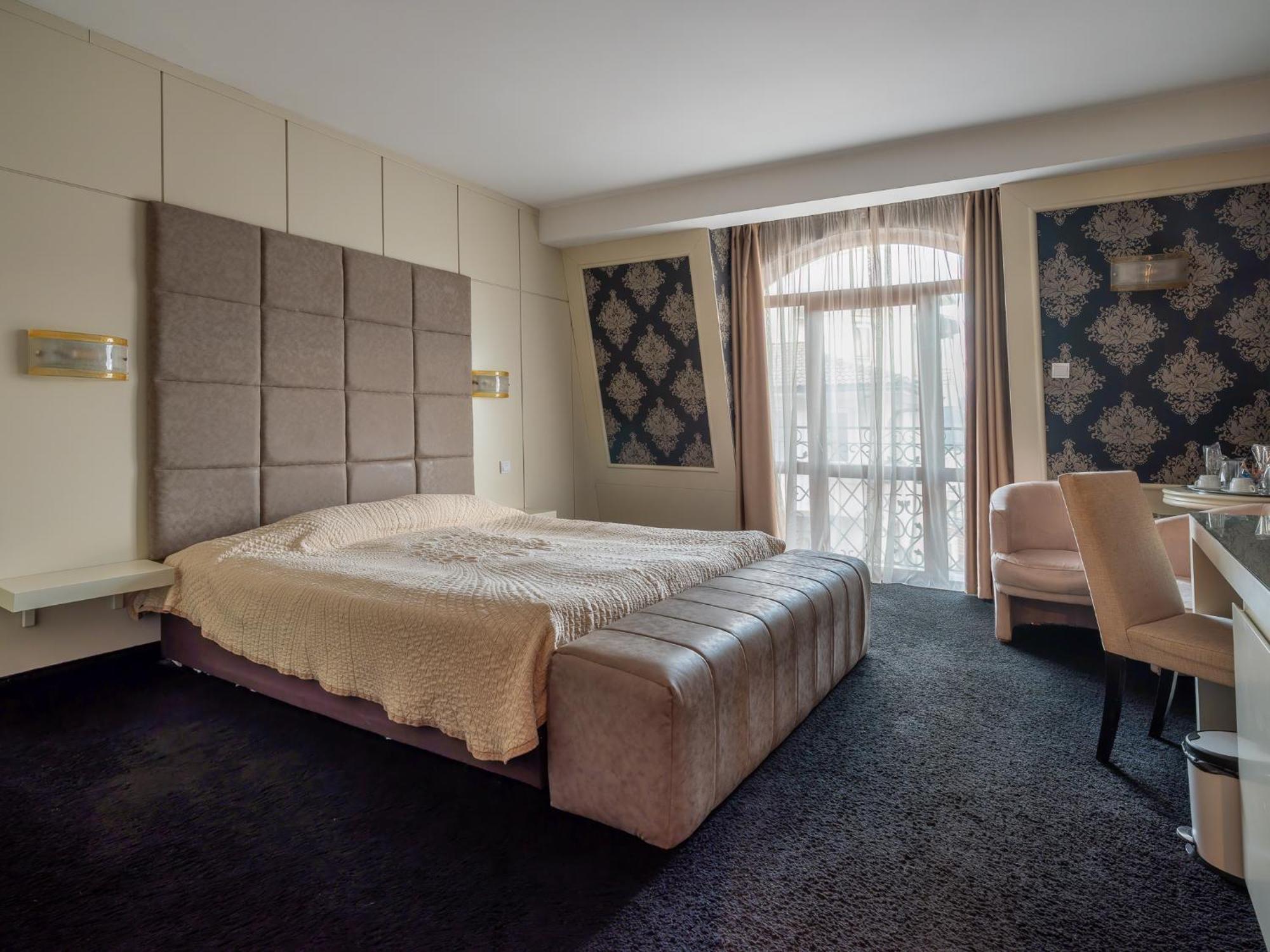 Hotel Concorde Veliko Turnovo Bagian luar foto