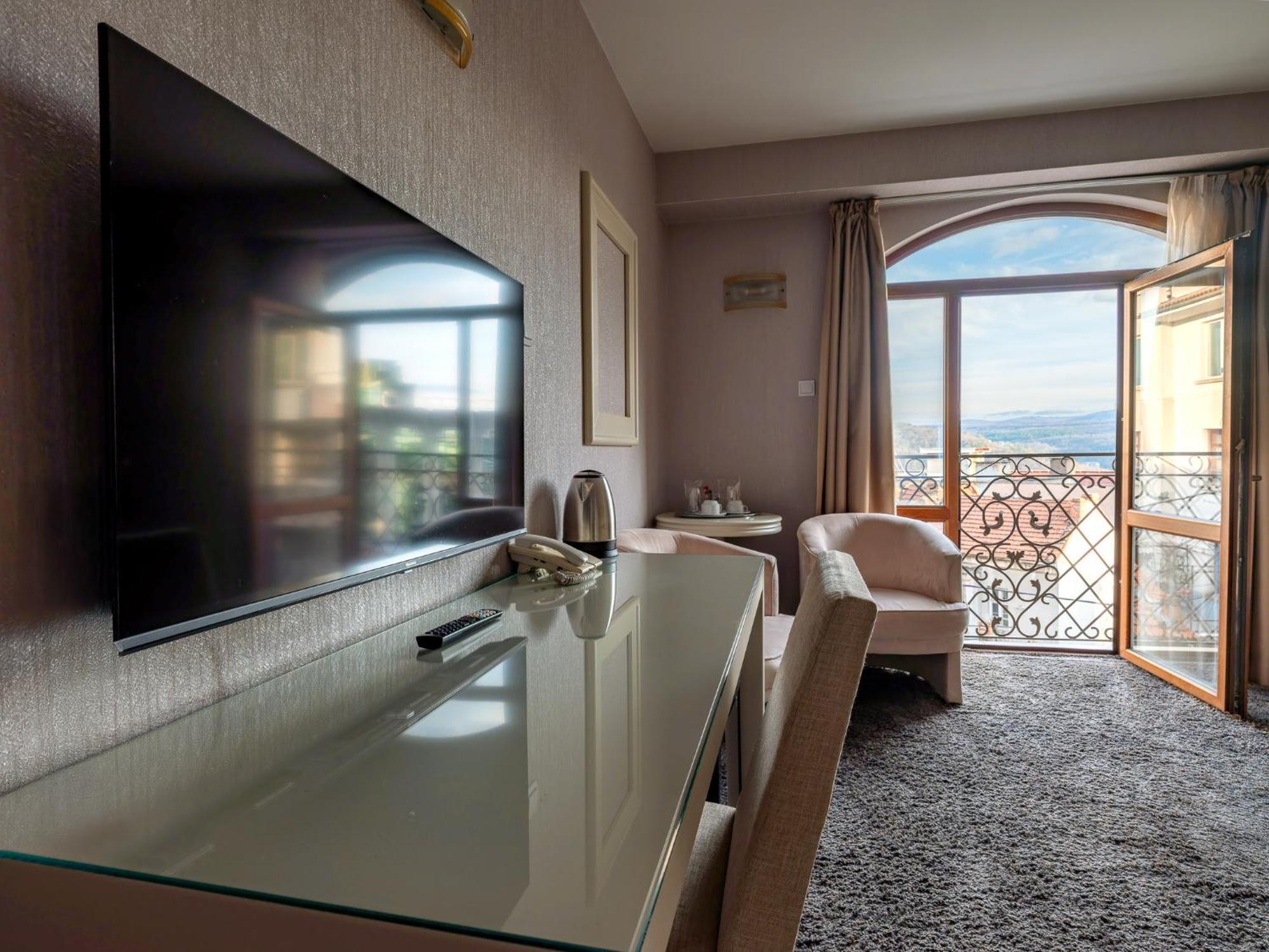 Hotel Concorde Veliko Turnovo Bagian luar foto